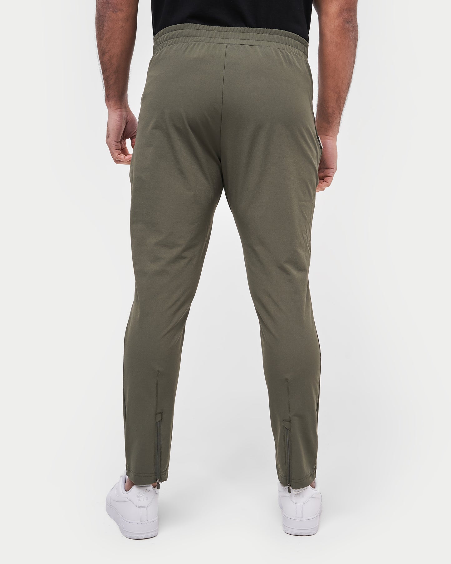 بنطلون رجالي بتقنية Refined Tech - كاكي داكن