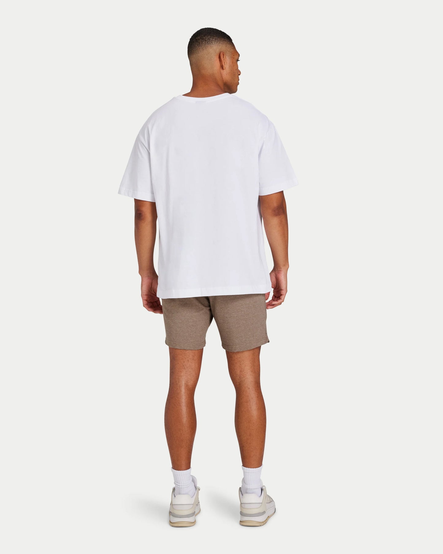 تي شيرت رجالي كبير الحجم من مجموعة كوليكتيف - أبيض