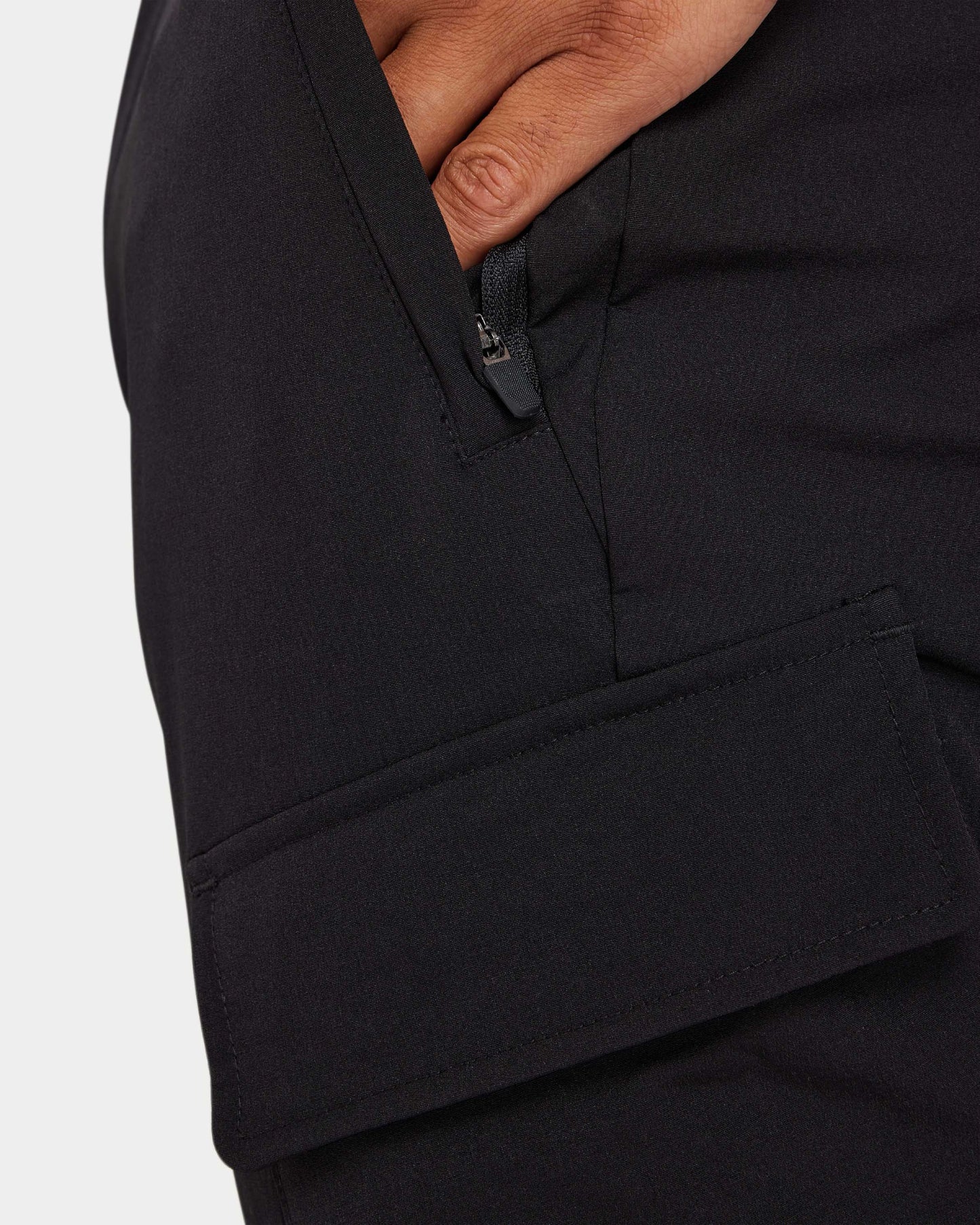 شحن رجالي Refined Tech - أسود 