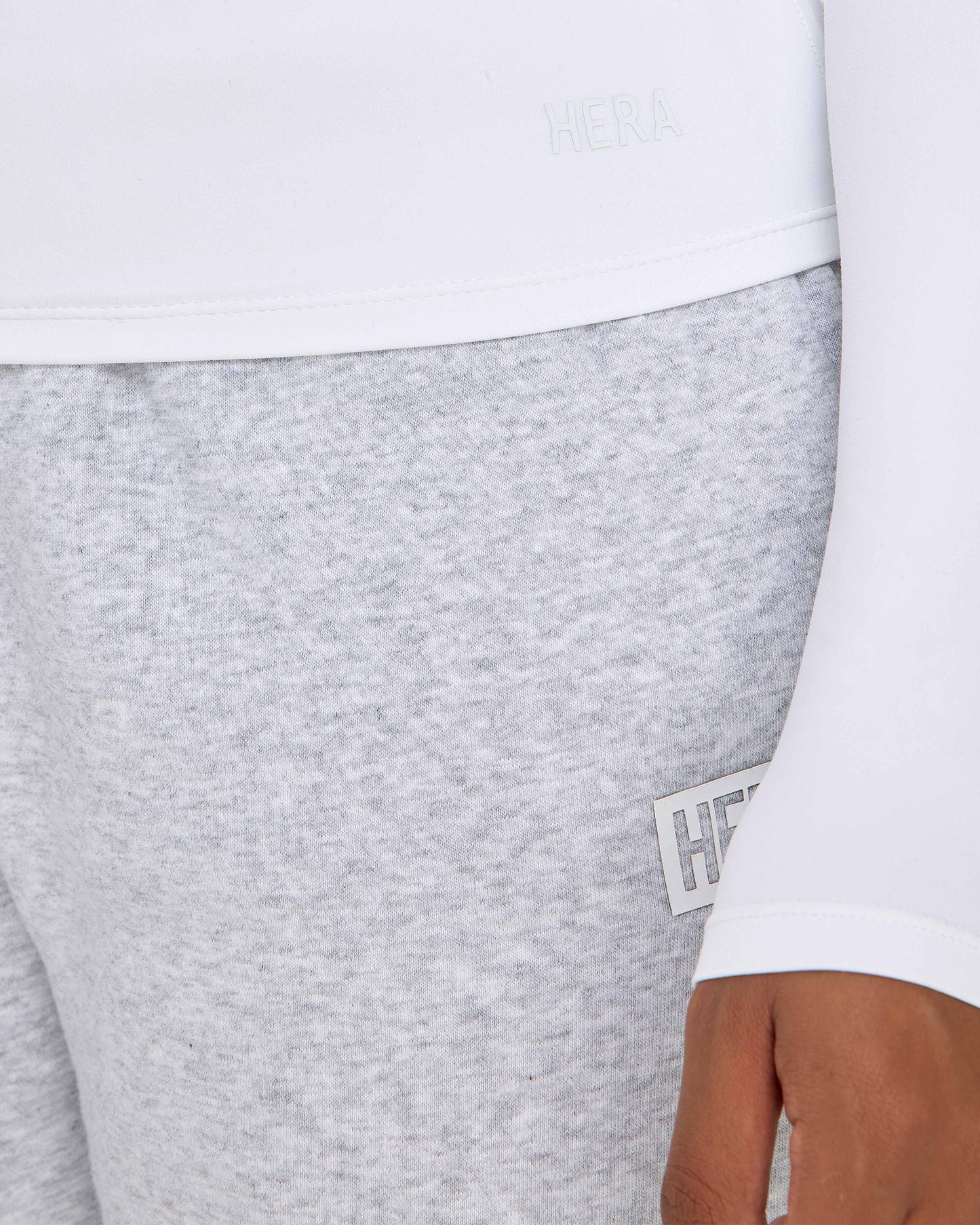 تي شيرت نسائي أساسي - أبيض 