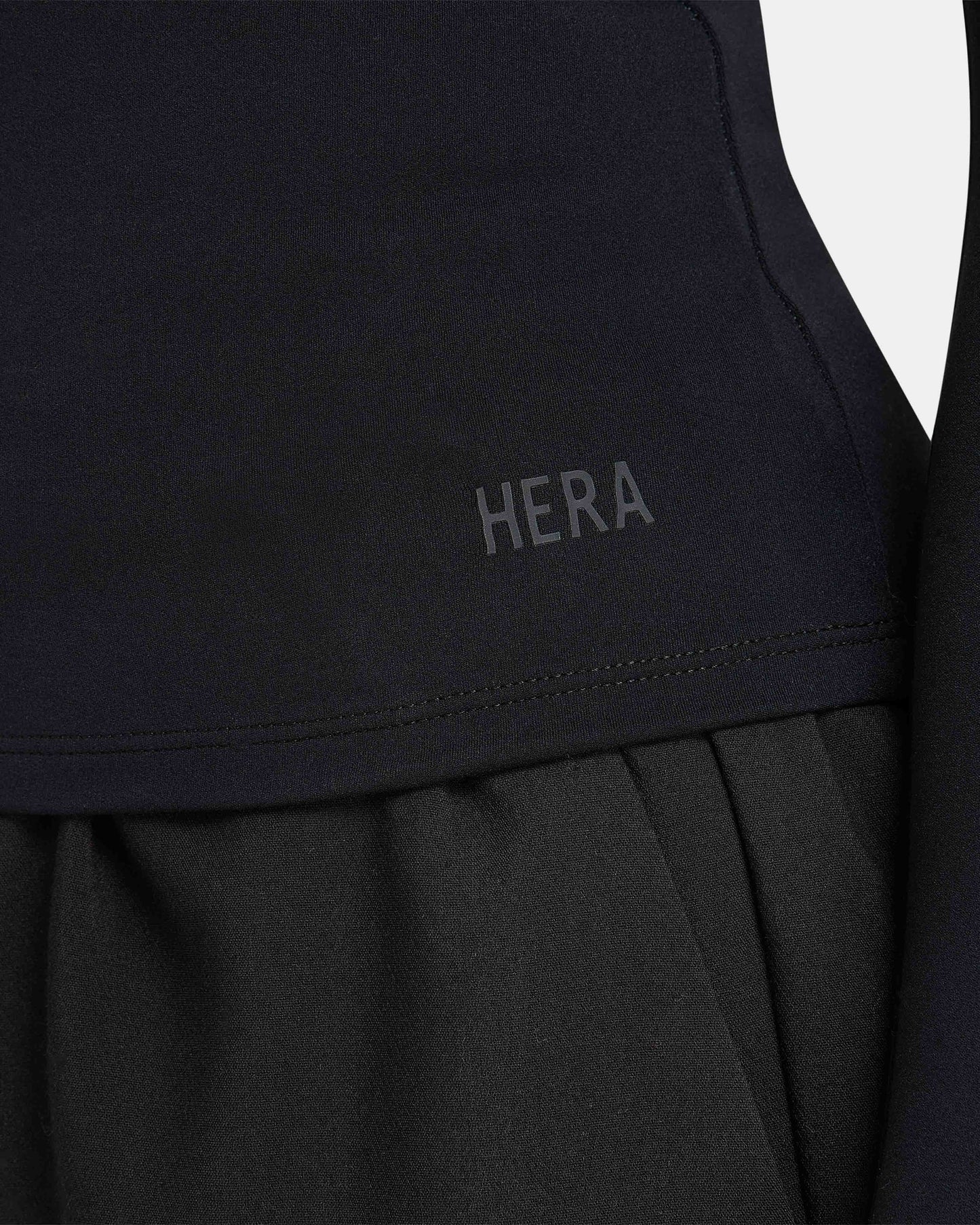 تي شيرت نسائي أساسي - أبيض 