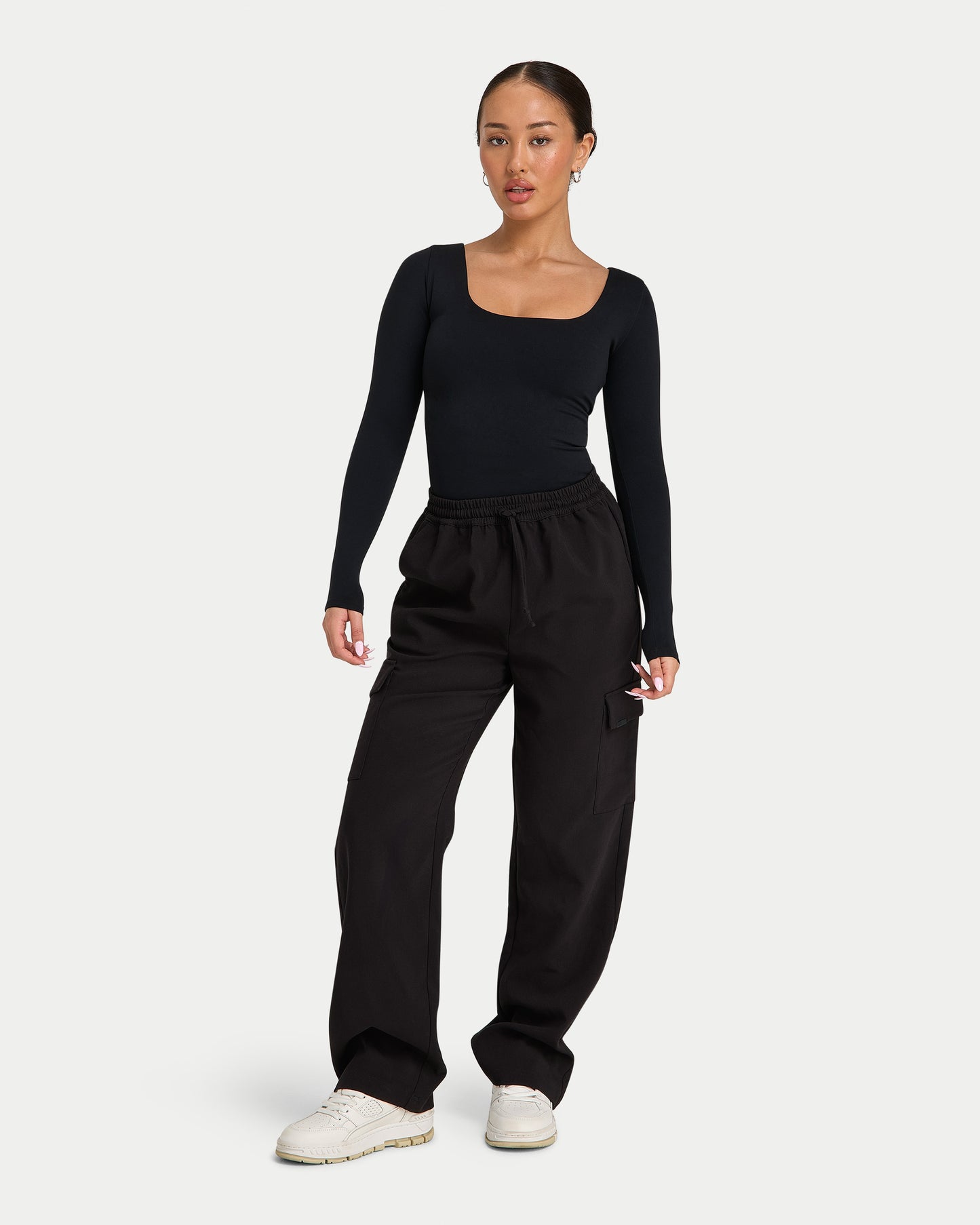 تي شيرت نسائي أساسي - أبيض 