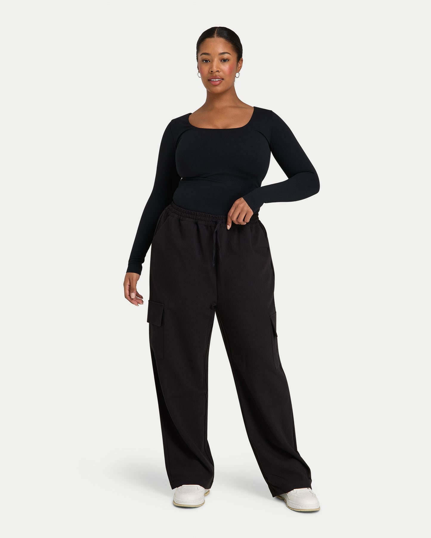 تي شيرت نسائي أساسي - أبيض 