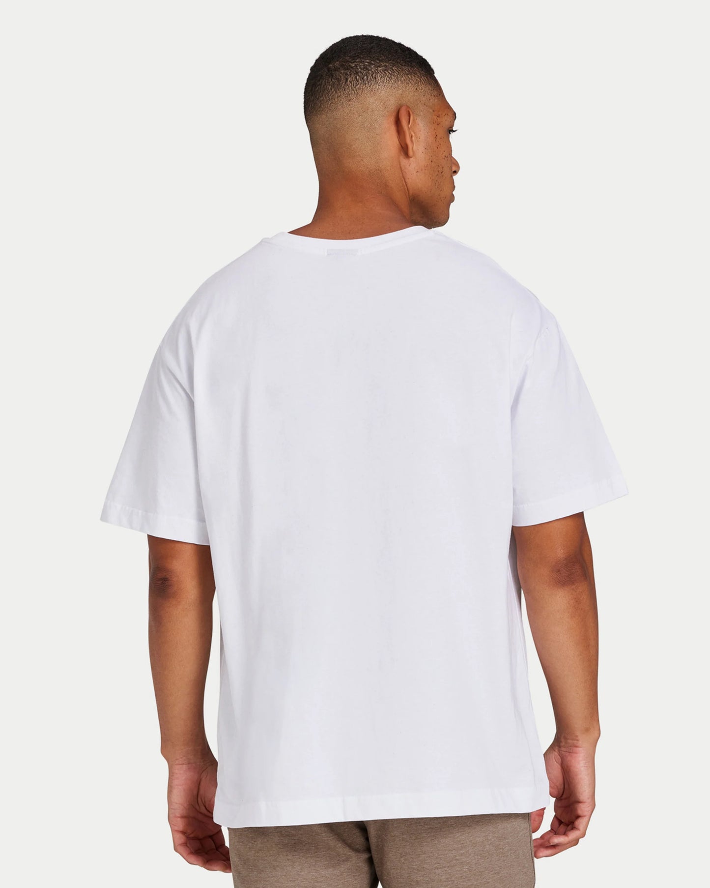 تي شيرت رجالي كبير الحجم من مجموعة كوليكتيف - أبيض
