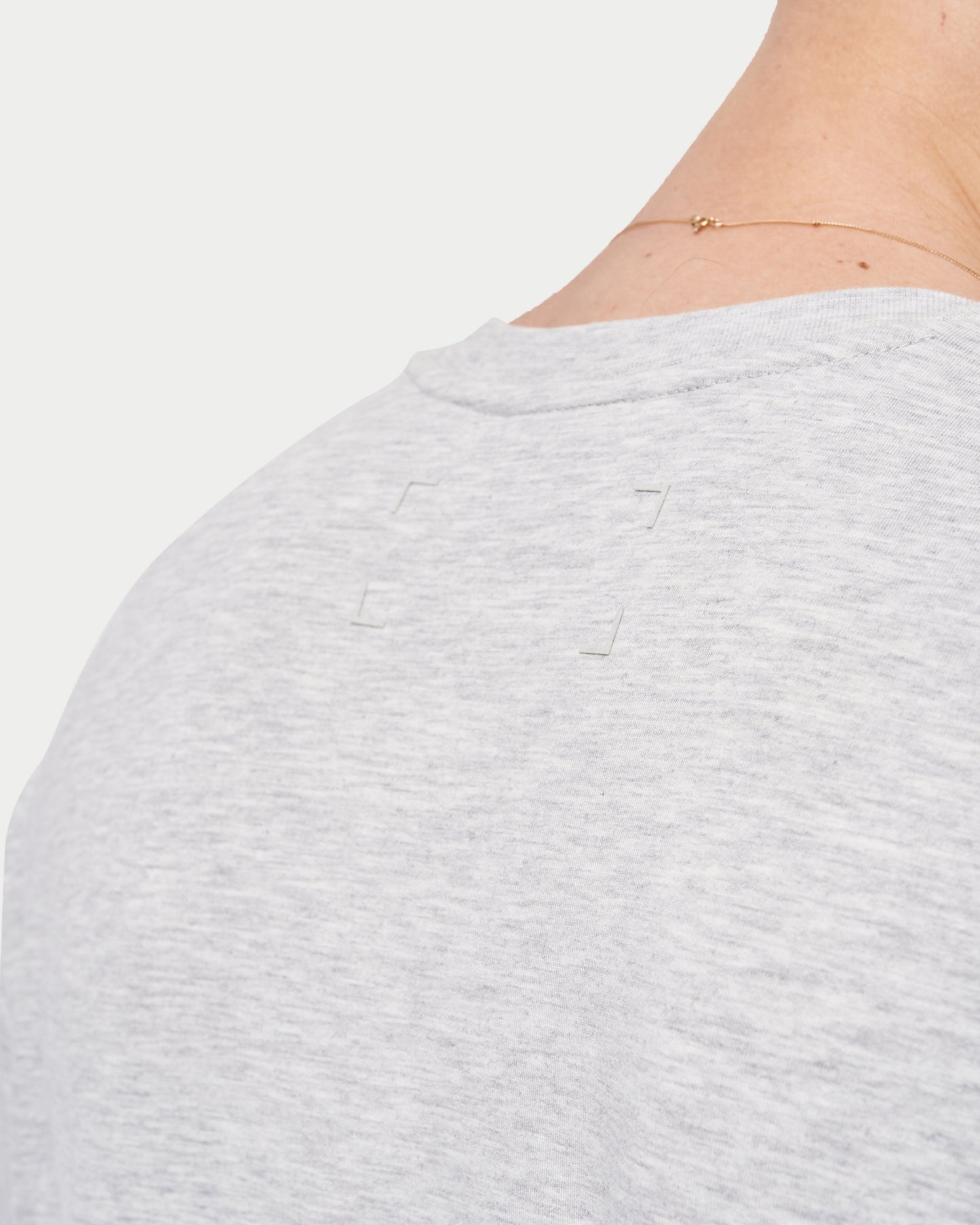 سويت شيرت رجالي خفيف الوزن من Focus - رمادي مارل