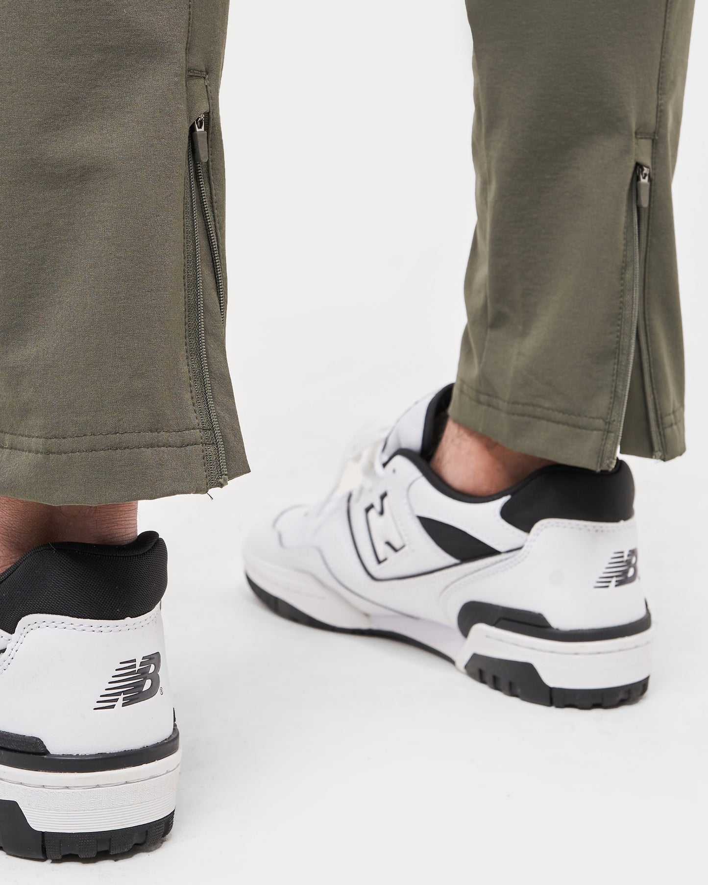 بنطلون رجالي بتقنية Refined Tech - كاكي داكن