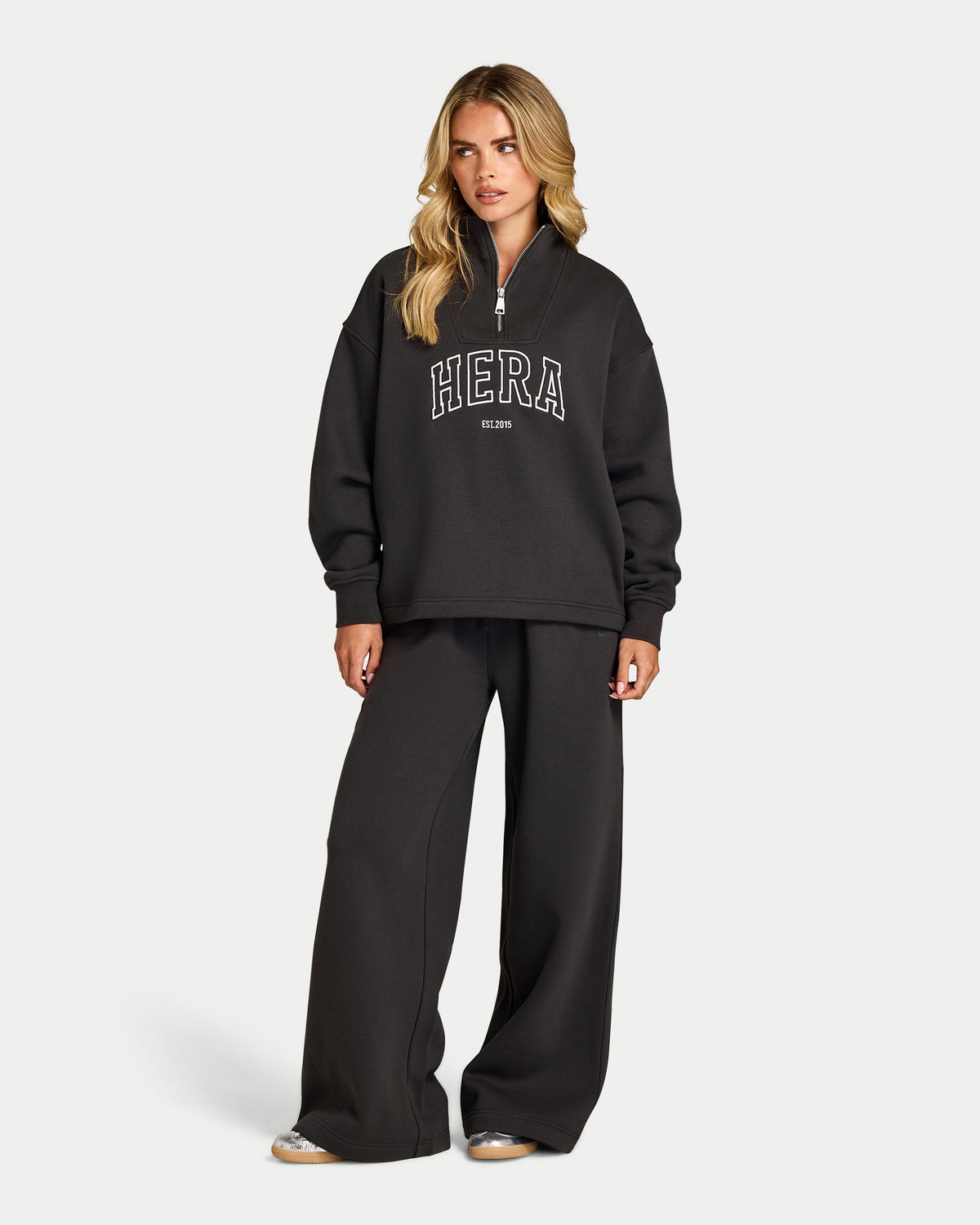 Womens 365 Applique 1/4 Zip Sweatshirt