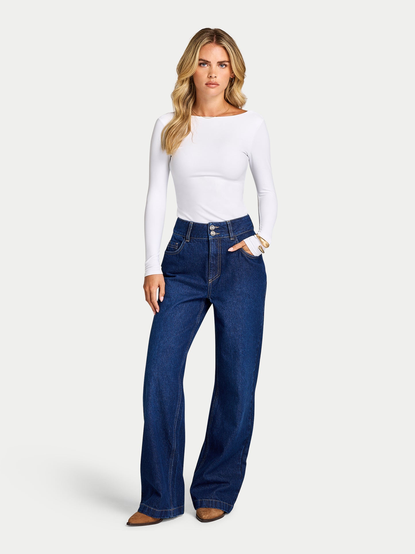 Womens Straight Leg Jean