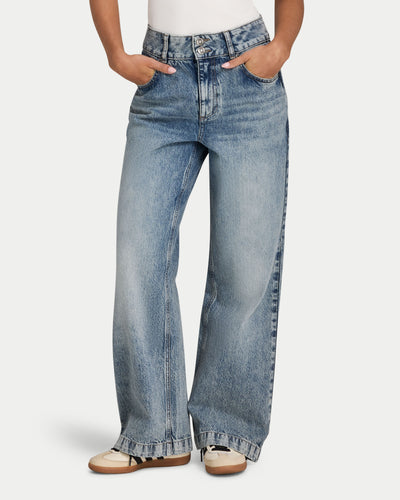 REWEAR Womens Straight Leg Jean