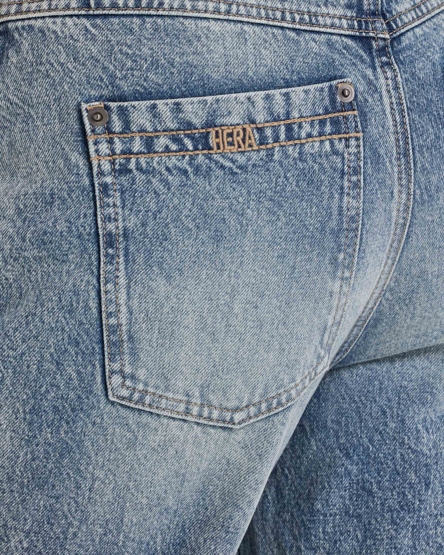 Womens Straight Leg Jean