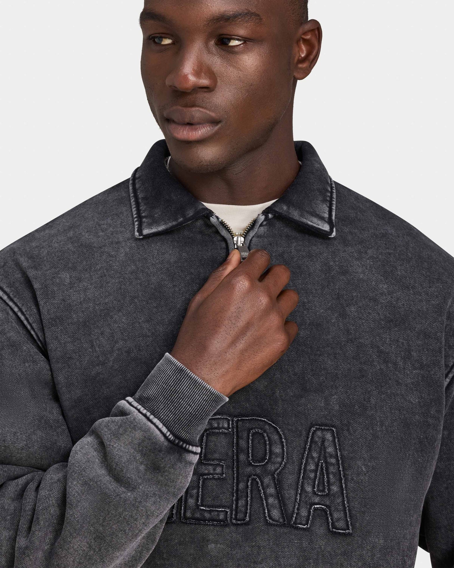 Mens Signature Washed Oversized 1/4 Zip Sweatshirt