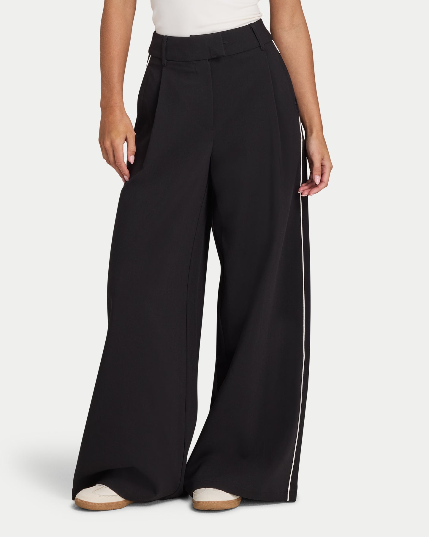 Womens Studio Wide Leg Trouser