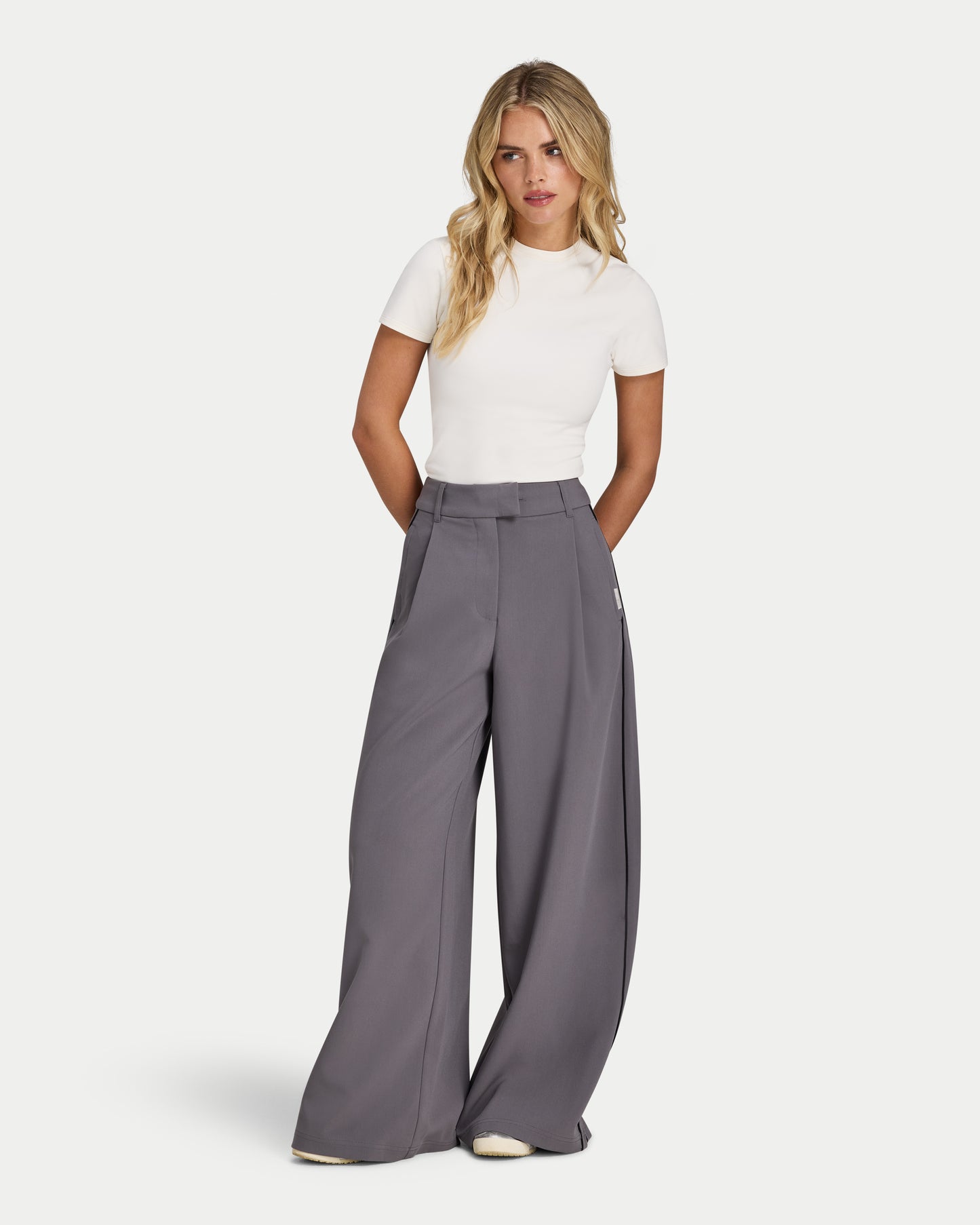 Womens Studio Wide Leg Trouser