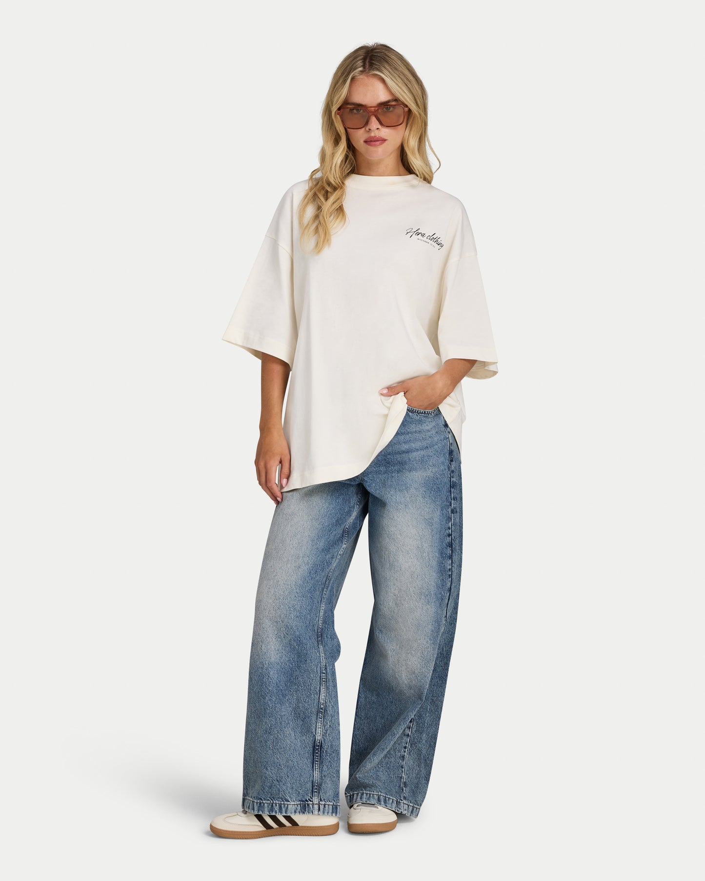 Womens Script Oversized T-shirt