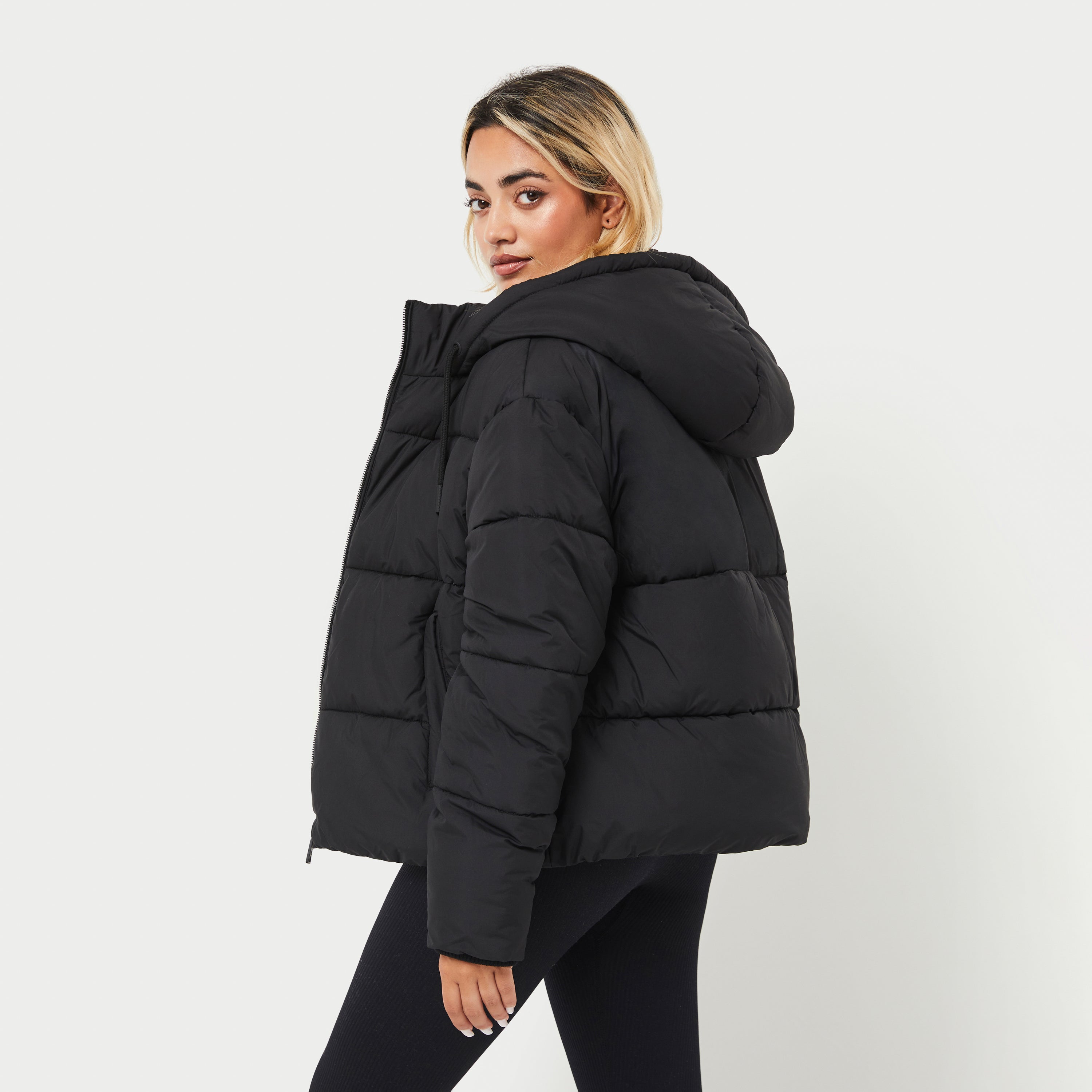 Ladies black clearance hooded puffer jacket